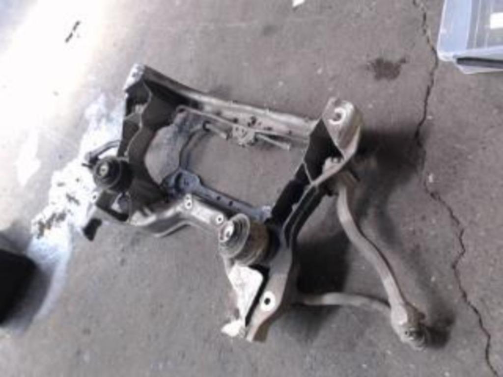 Berceau avant Mercedes W204 2.2CDi 90kw 2004-2006 LP/14125, Enlèvement ou Envoi, Utilisé