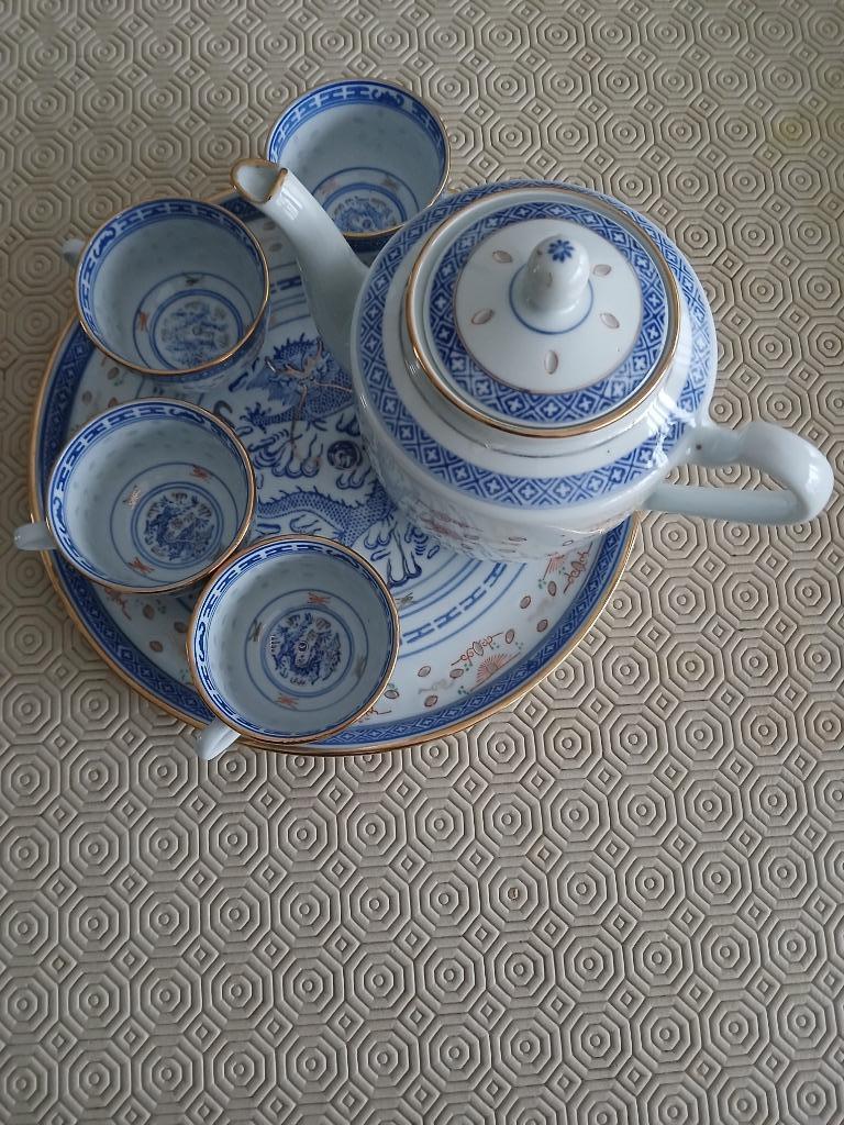 Chinees theepot met 4 theekopjes en bijhorende schaal, Ophalen, Overige typen, Zo goed als nieuw, Overige stijlen