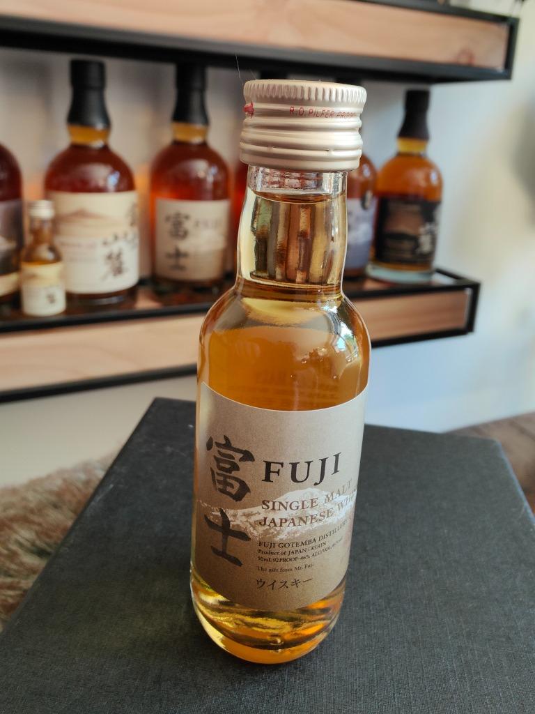 Whisky japonais FUJI Single Malt 46 % mini 50 ml (Kirin FUJI, Neuf, Autres régions, Enlèvement ou Envoi, Pleine