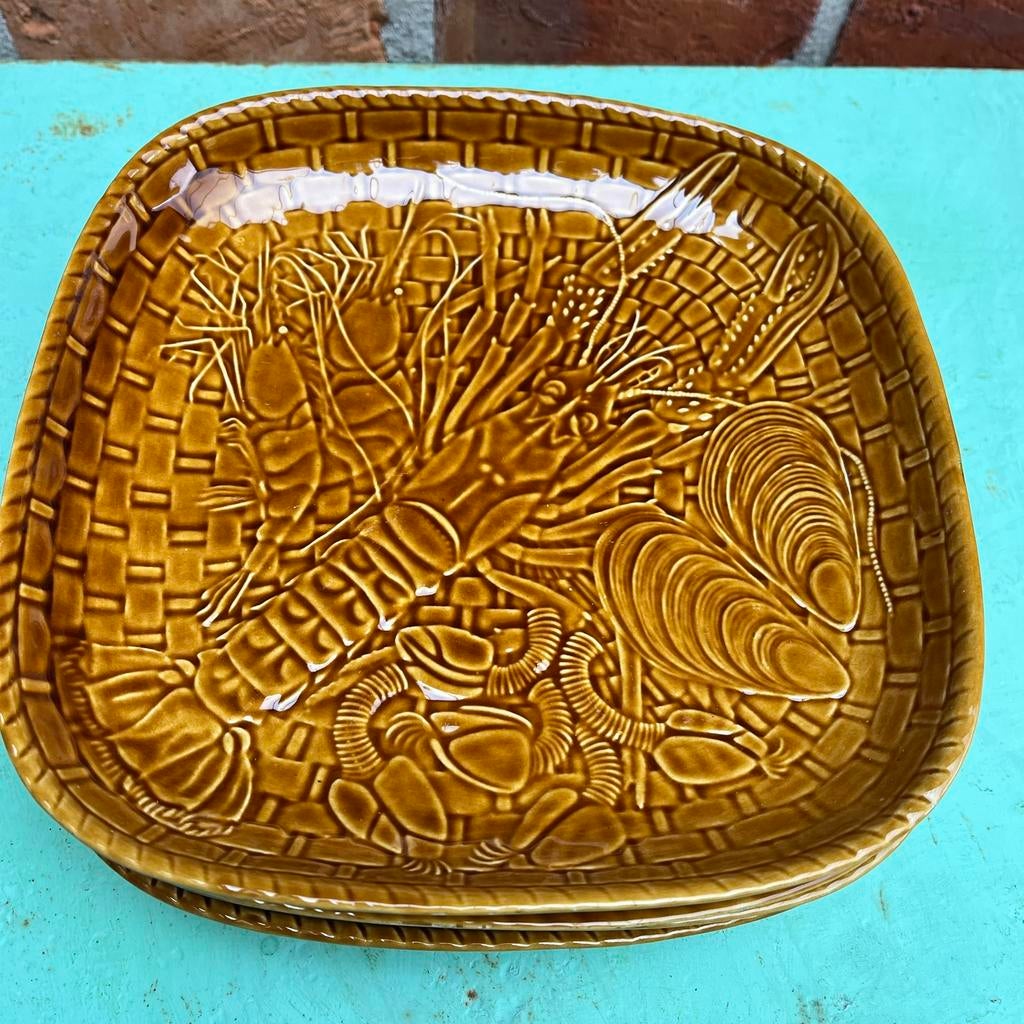 4 assiettes à homard vintage Gil Vargas Segovia, Antiquités & Art, Enlèvement ou Envoi