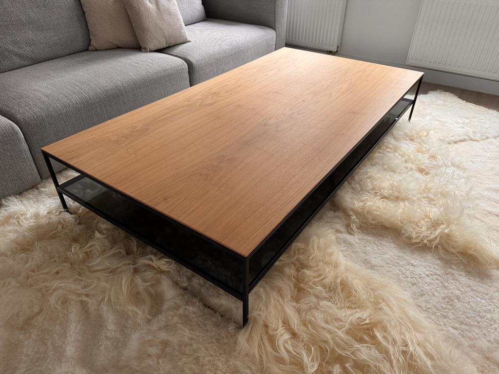 salontafel walnoot en smoked glas, Maison & Meubles, Tables | Tables de salon, Comme neuf, Moins de 50 cm, 150 à 200 cm, 50 à 100 cm
