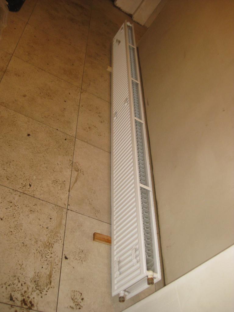 Radiator 300/2800/22, 800 watts ou plus, Enlèvement, Utilisé, 150 cm ou plus