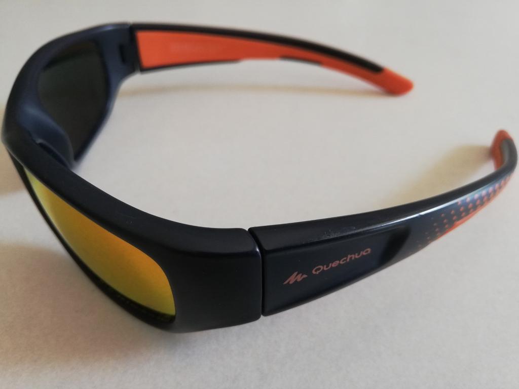 Lunettes de soleil enfant Decathlon Quechua, Enfants & Bébés, Enlèvement, Comme neuf