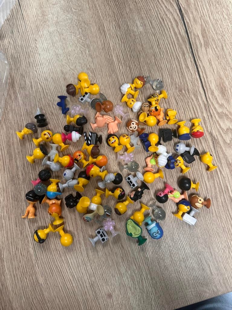 94 x emoji, Ophalen of Verzenden, Zo goed als nieuw