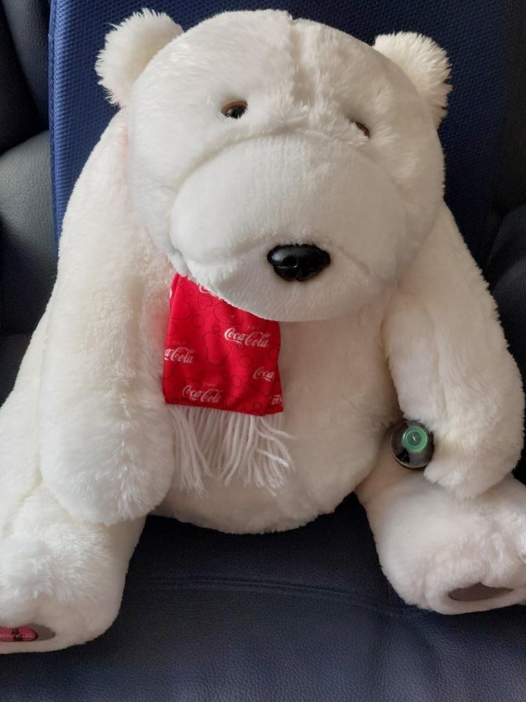 Pluche Beer Coca Cola, Kinderen en Baby's, Speelgoed | Knuffels en Pluche, Ophalen, Zo goed als nieuw, Beer