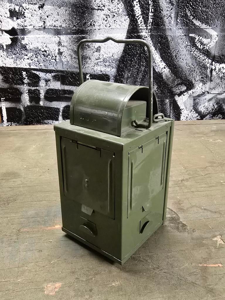 Antieke seinlamp, Ophalen