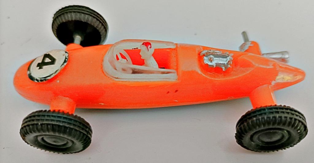 Ferrari 156 GT orange en plastique "made in Hong Kong", Enlèvement ou Envoi, Utilisé, Voiture, Autres marques