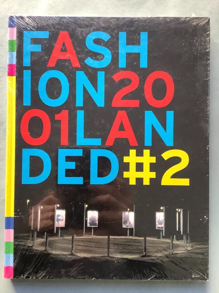 Fashion 2001 Landed #2 Walter van Beirendonck, Enlèvement ou Envoi