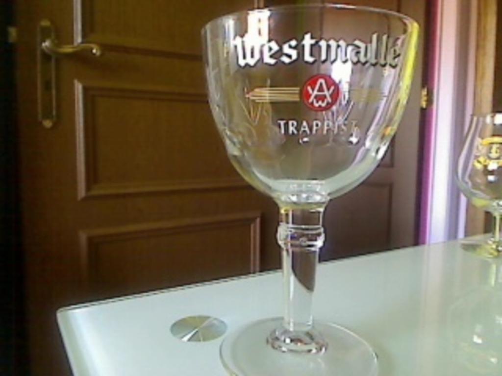 Ancien verre Westmalle, Collections, Enlèvement ou Envoi, Neuf, Verre à bière