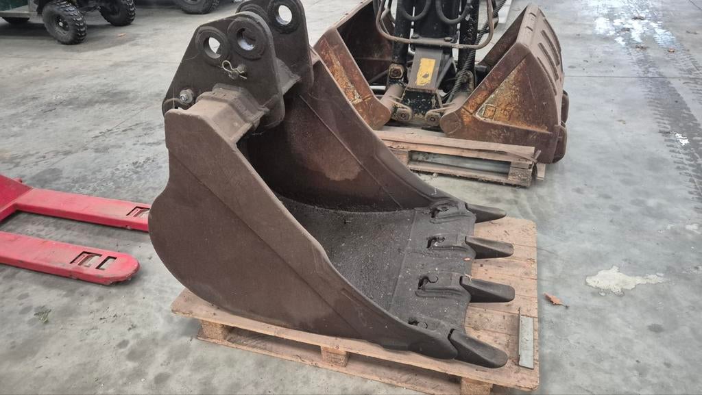 Graafbak met tanden, Ophalen