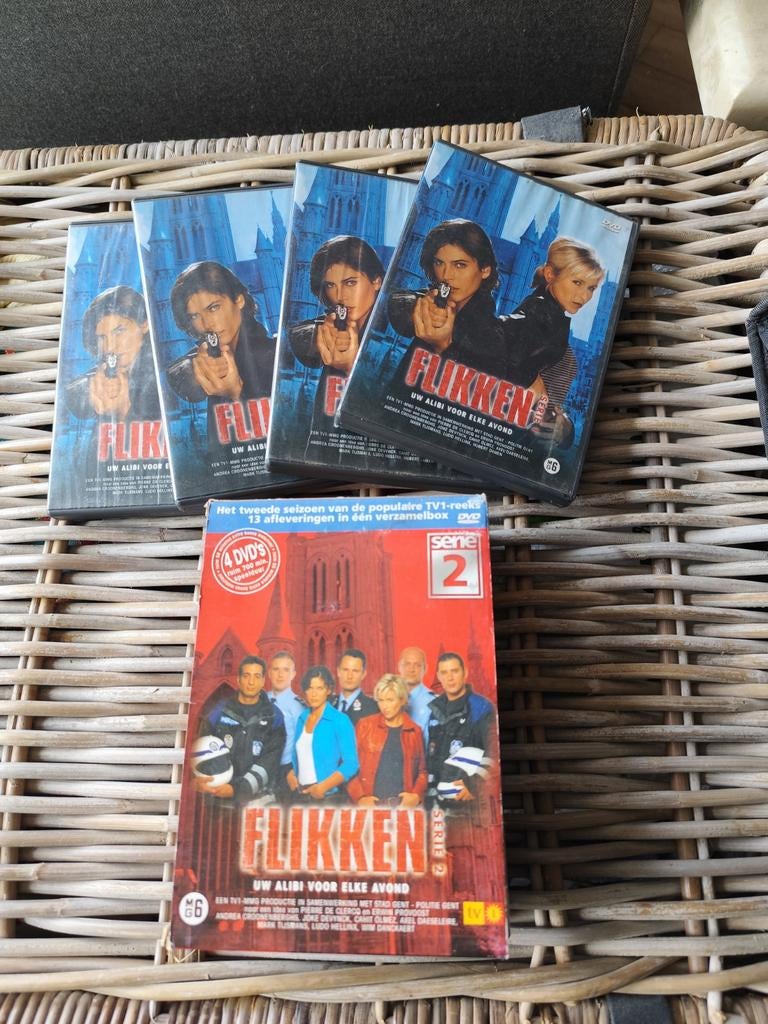 Dvd box en dvd's flikken, Ophalen