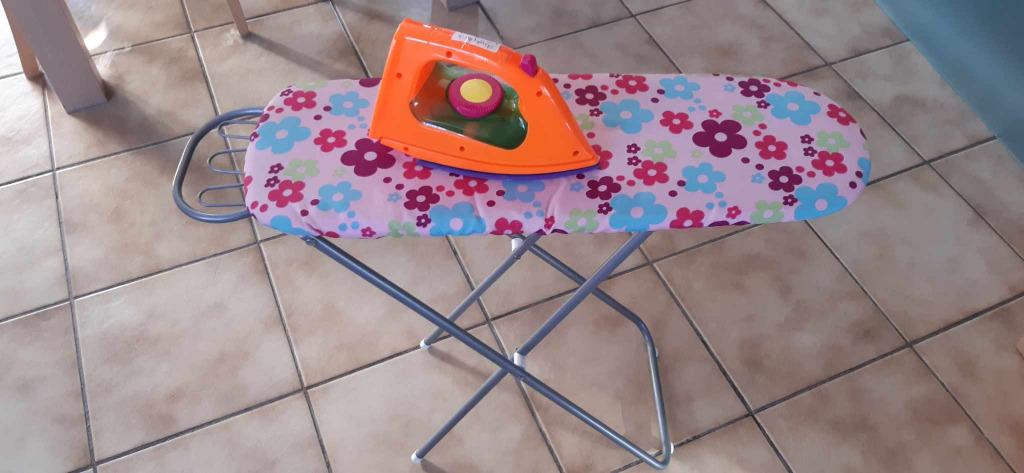 planche à repasser pour enfants avec fer, Enlèvement ou Envoi, Comme neuf