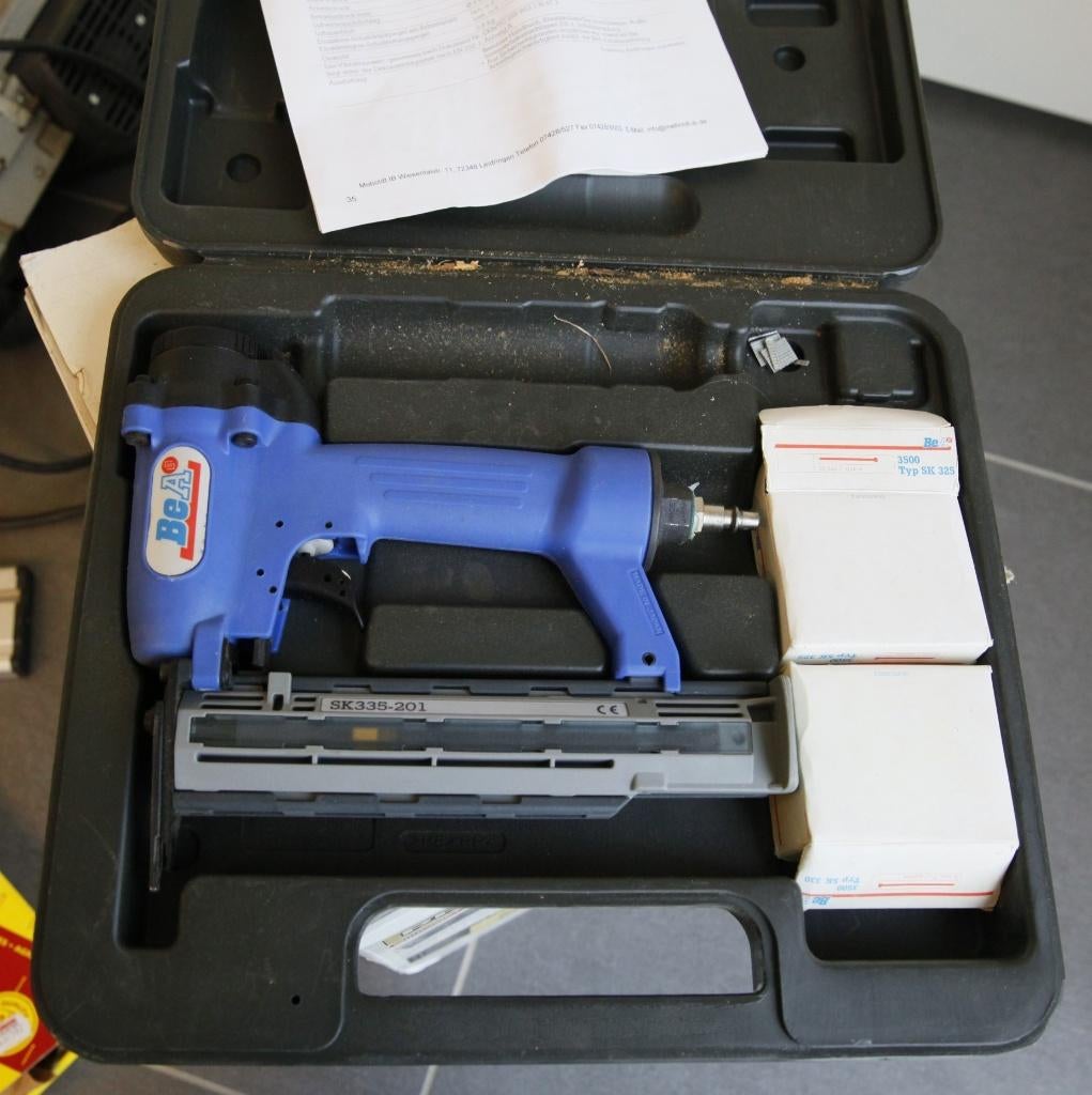 BEA SK355-201 tacker 10 tot 35mm brads (nieuw n de doos), Bricolage & Construction, Outillage | Outillage à main, Neuf, Enlèvement ou Envoi