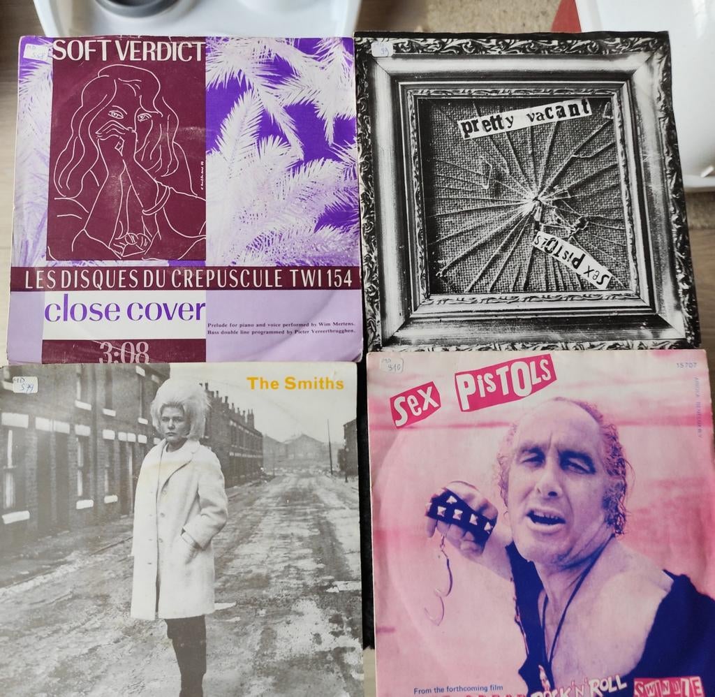 Près de 1 000 singles en vinyle de 7 pouces, Enlèvement ou Envoi, Single, Autres genres, Utilisé