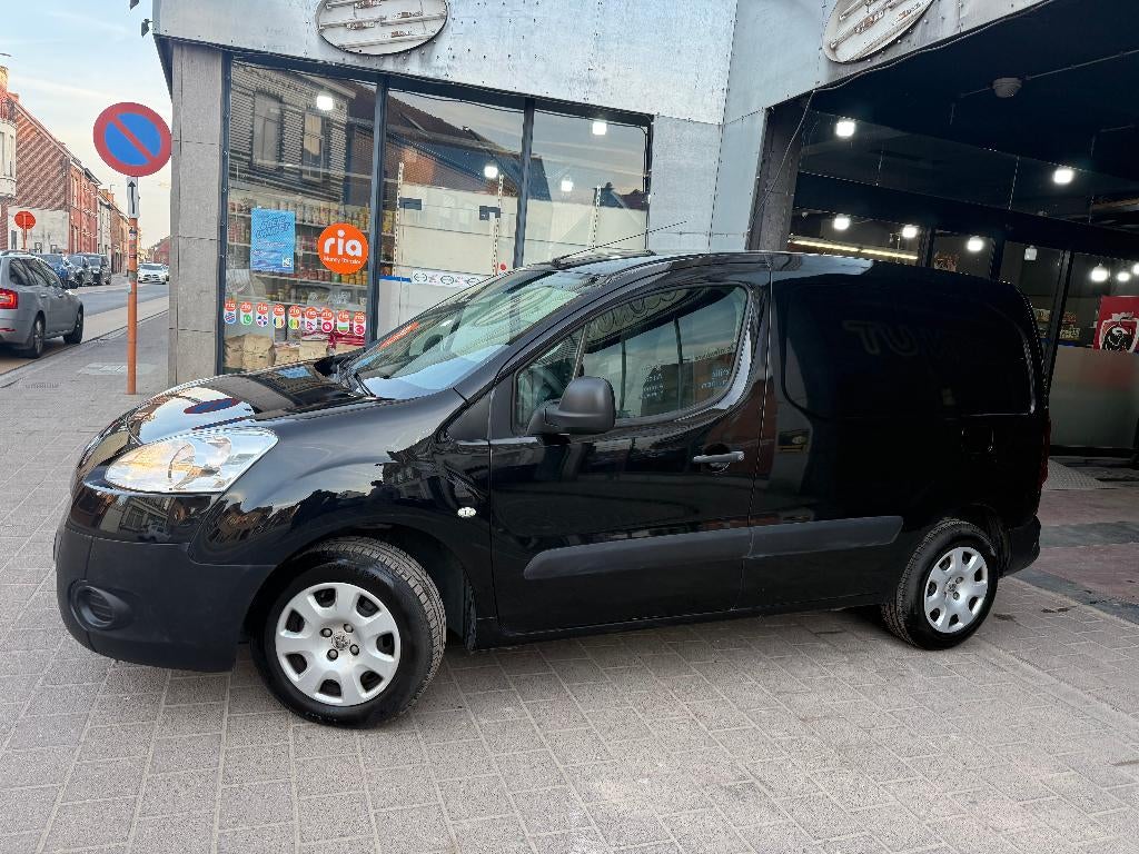 Peugeot Partner 1.6Hdi 3Place Airco Bon état*Garantie*, Zwart, Bedrijf, Grijs, Onderhoudsboekje