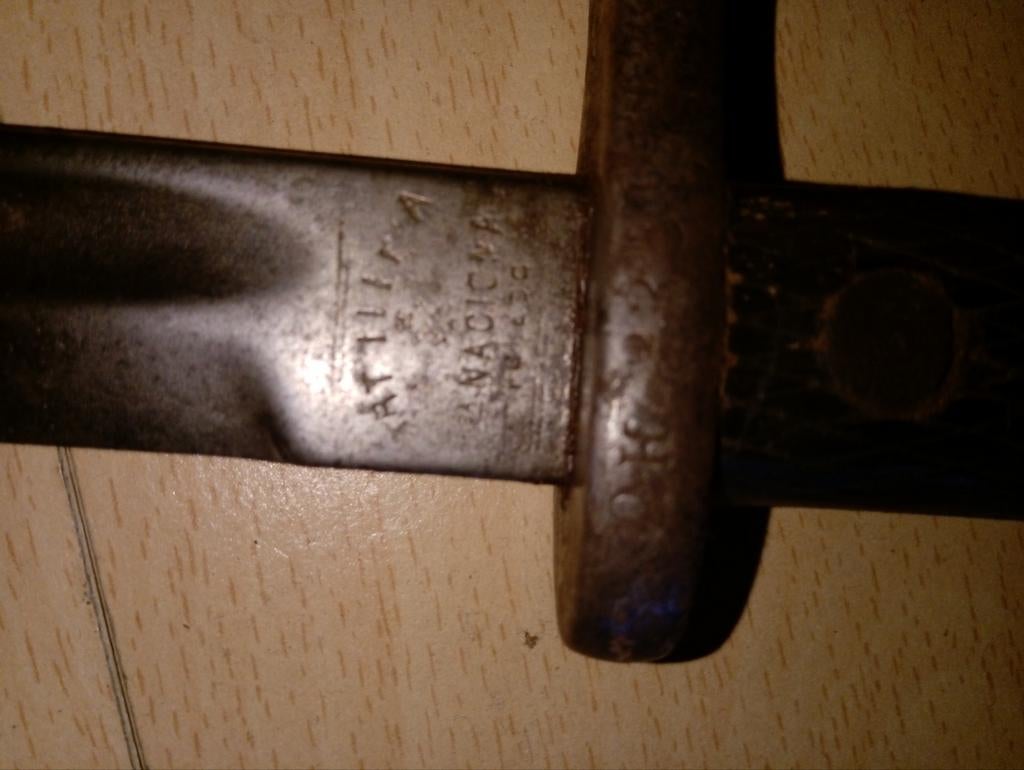 Spaanse bajonet, Collections, Envoi