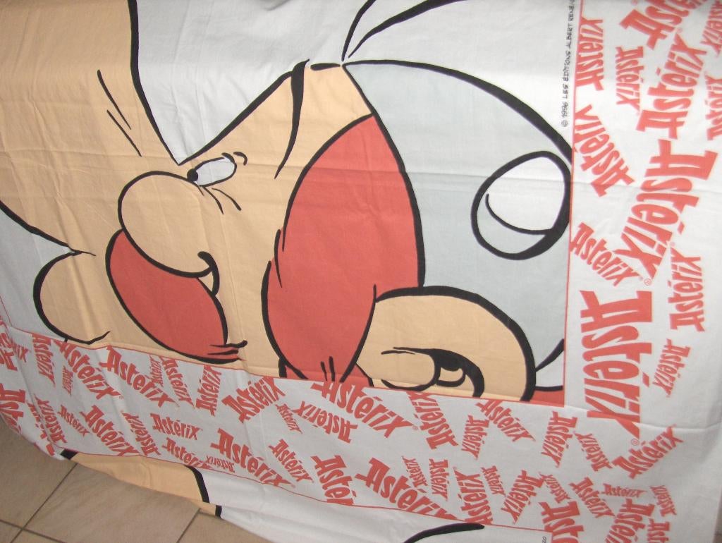 Coupe de tissu Astérix neuve de 2 m 90 x 1 m 50. Coton., Ophalen of Verzenden, Nieuw