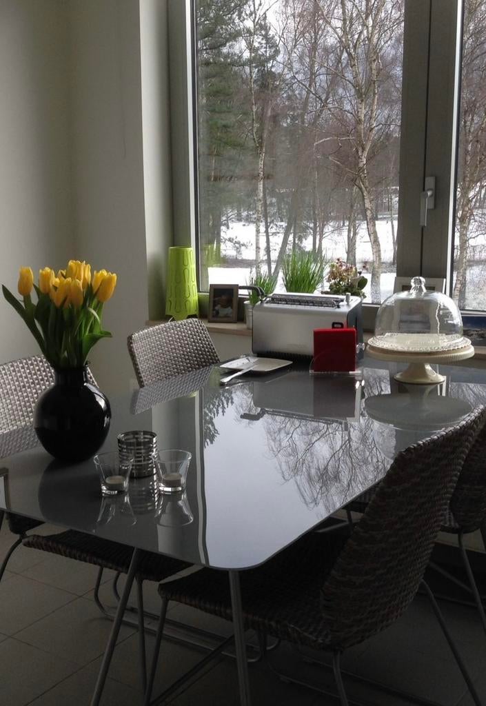 Glazen tafel met 4 stoelen, Ophalen, Zo goed als nieuw