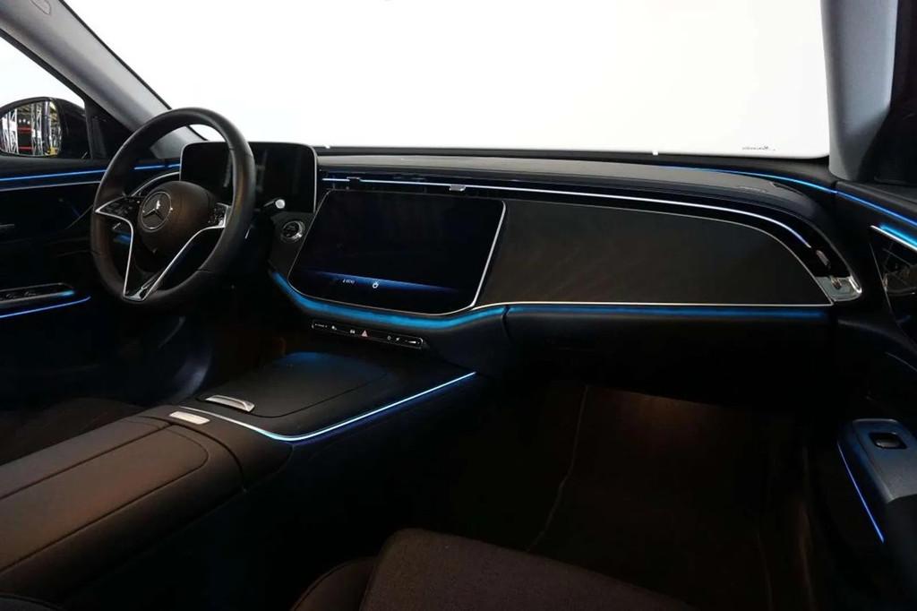 Mercedes-Benz E-Class 220 PANO DAK - TREKHAAK WEGKLAPBAAR, Auto's, Mercedes-Benz, Automaat, 197 pk, 145 kW, Gebruikt