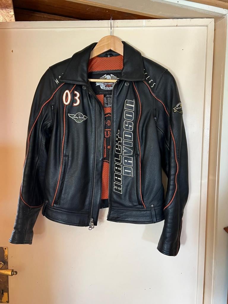 Lederen damesvoetbal Harley Davidson,, Motoren, Ophalen