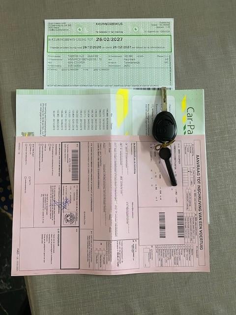 Mini Cooper 1.6 benzine Airco Gekeurd v vk, Auto's, Voorwielaandrijving, 4 zetels, 4 cilinders, 1600 cc