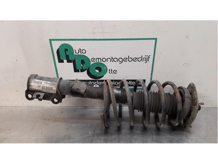 Schokdemperpoot rechts-voor van een Volvo S80, Gebruikt, -, -, Ophalen of Verzenden