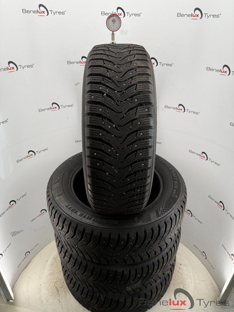 spijker banden 235/60R18 Kumho 235/60/18 2356018 235/60 R18, Pneus hiver, Véhicule de tourisme, -, -