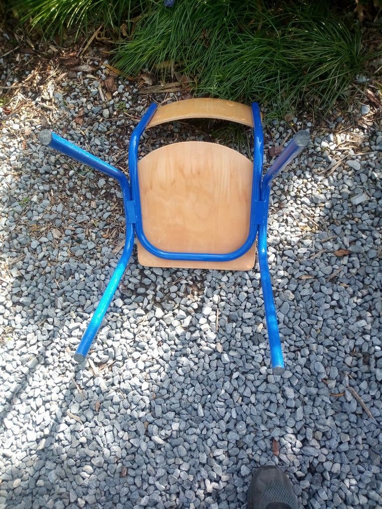 Sièges, à l'exception de quelques sièges comme neufs et très, Enlèvement