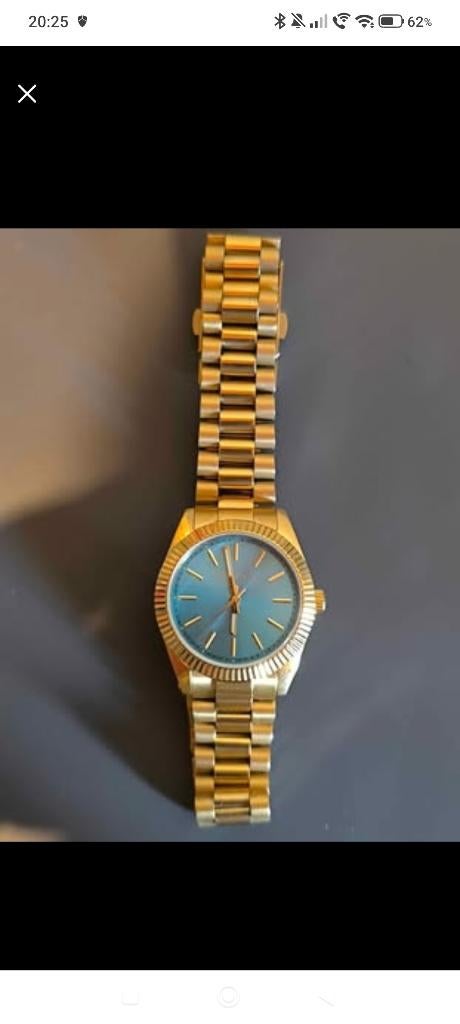 Montre femme Victoria, Bijoux, Sacs & Beauté, Montres | Femmes, Autres marques, Acier, Enlèvement, Autres matériaux