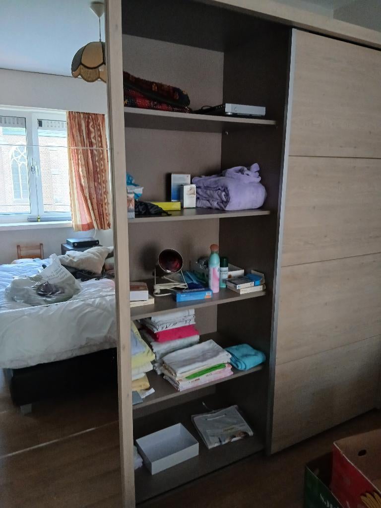 Grande garde-robe du magasin chez Moens, Avec tablette(s), 200 cm ou plus, Comme neuf, Enlèvement