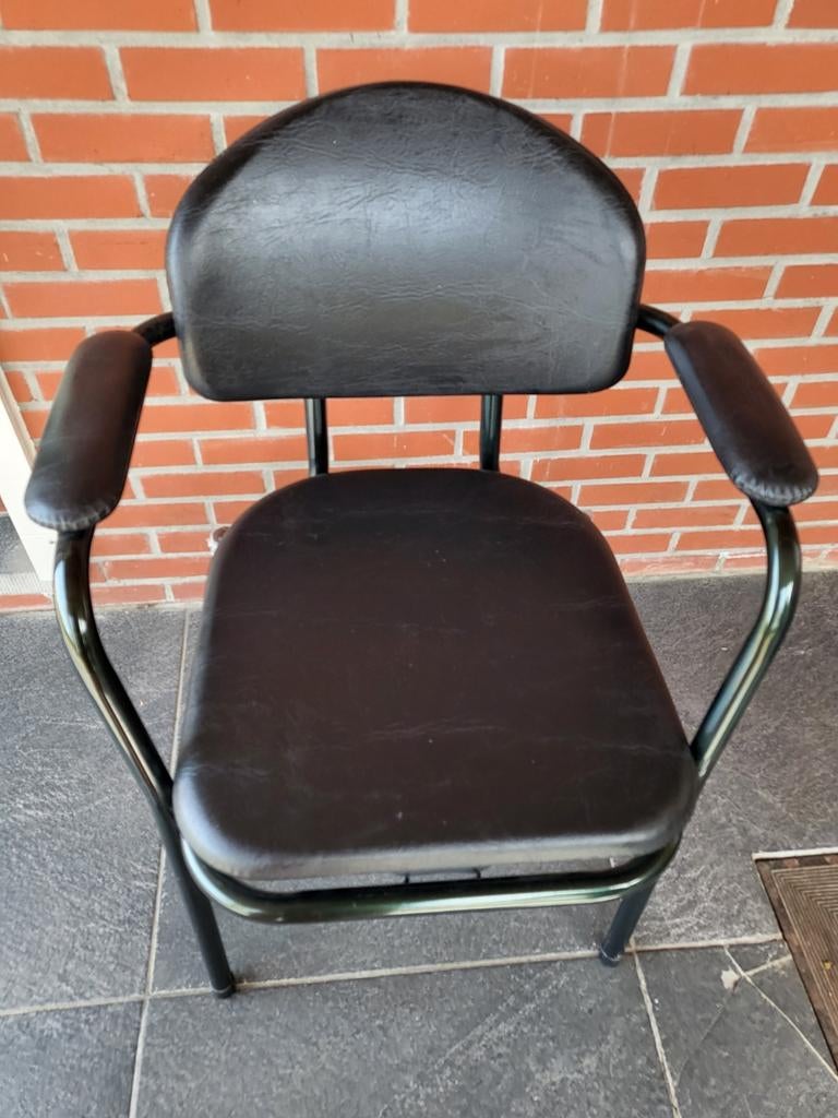 WC-stoel, Diversen, Verpleegmiddelen, Ophalen, Zo goed als nieuw