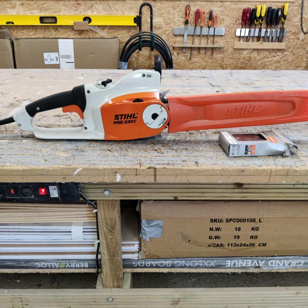 Elektrische kettingzaag, Ophalen, Kettingzaag