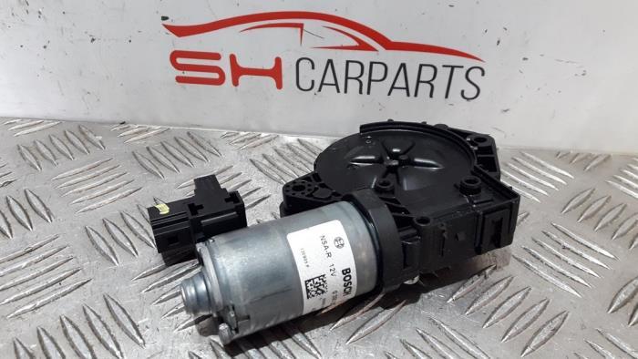 Moteur toit ouvrant d'un Mercedes CLA, Autos : Pièces & Accessoires, 3 mois de garantie, Utilisé, -, -