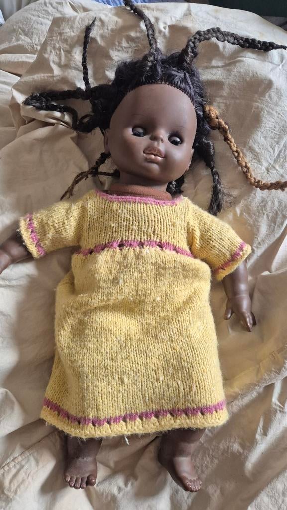 Poupée africaine avec tresses, Collections, Poupées, Enlèvement ou Envoi, Poupée