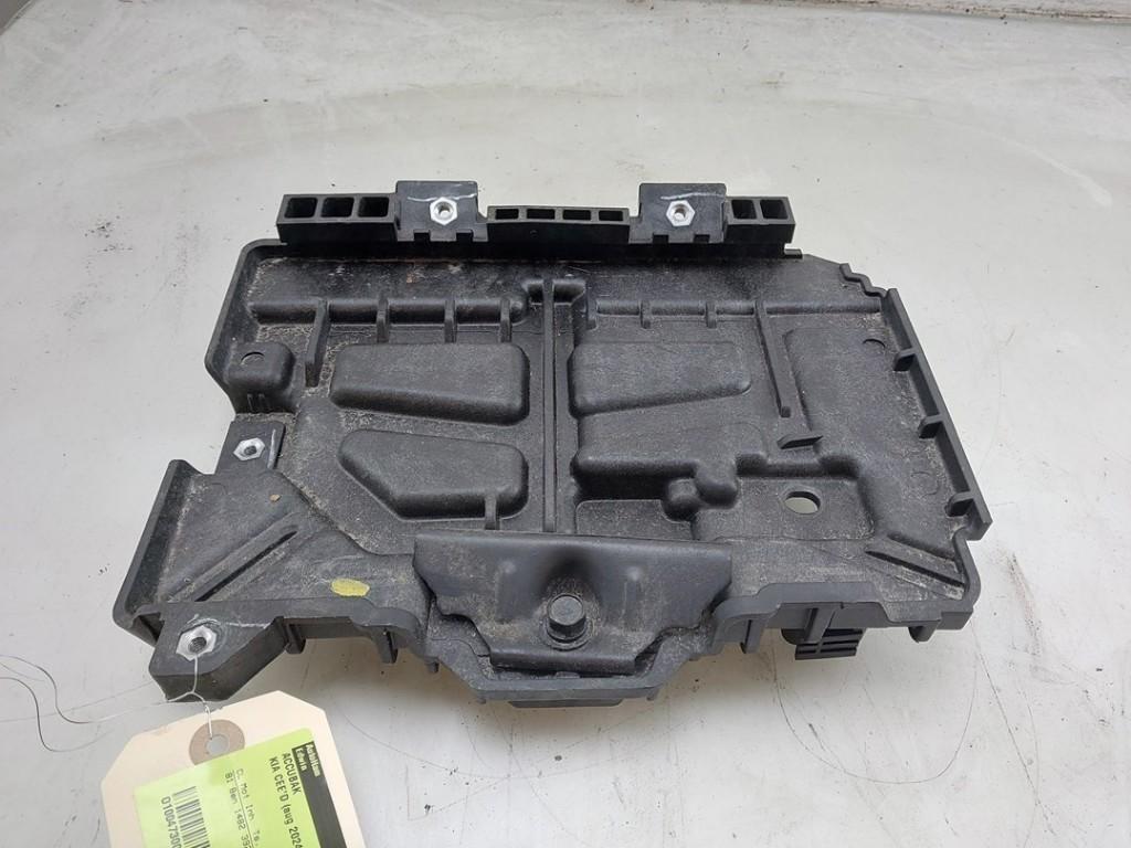 ACCUBAK Kia Ceed (CDB5 / CDBB) (|37150J7000|), Auto-onderdelen, Dhr. J. Ham, Administratie@autoham.nl, Nijkerkerstraat 27a 27a
3821 CD  AMERSFOORT, NL