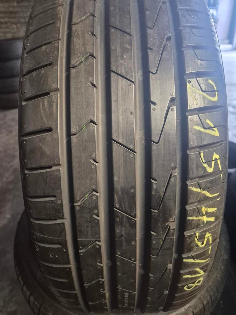 215/45/18 comm Neuf, Ophalen