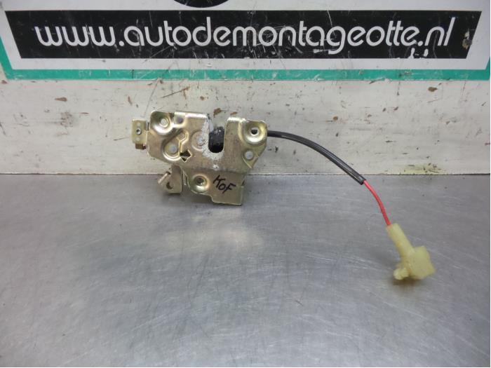 Mécanique de verrouillage couvercle coffre d'un Honda CRX (, Honda, -, Utilisé, -