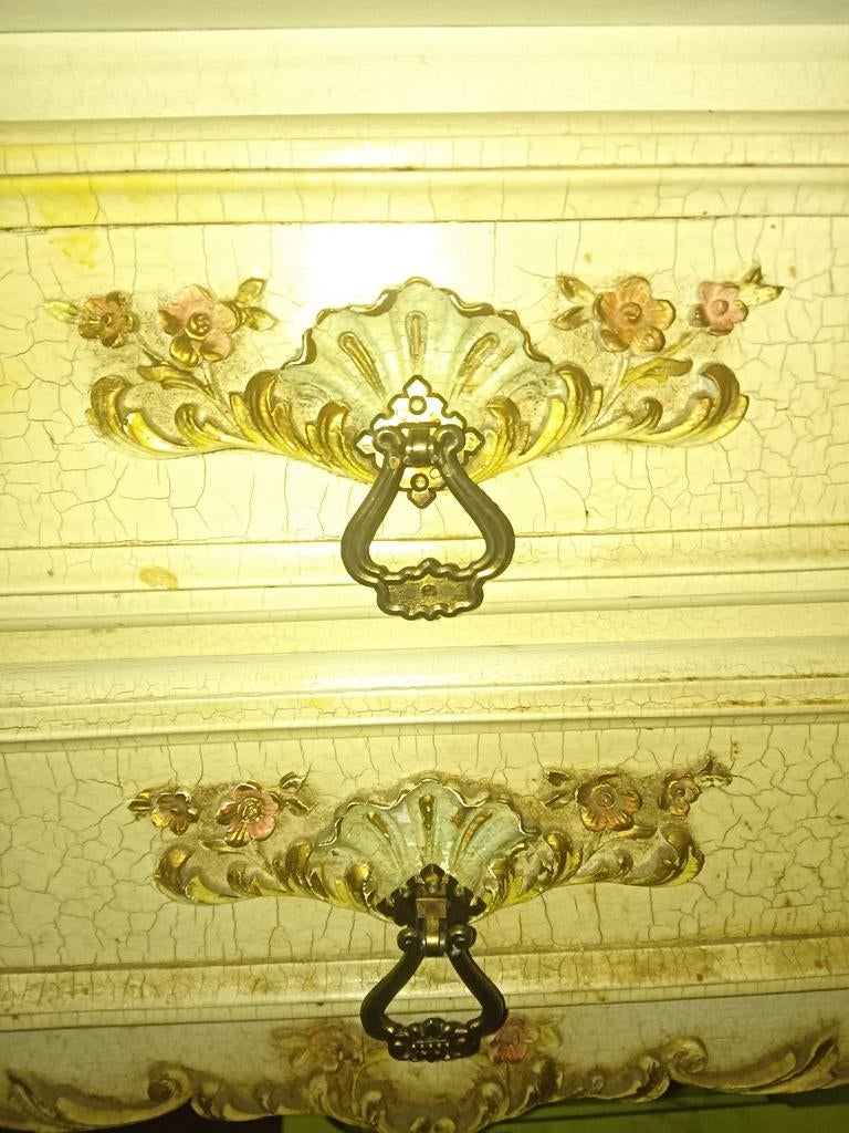 Antieke kastjes, Ophalen