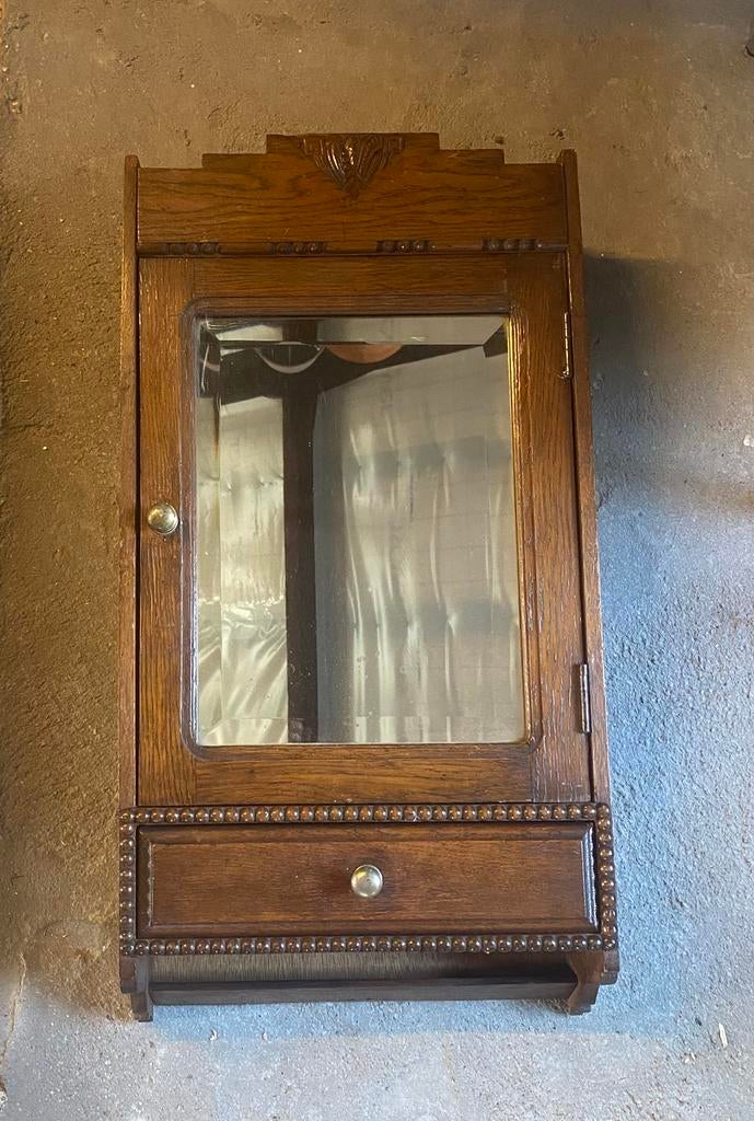 Armoire à pharmacie ancienne, Antiquités & Art, Enlèvement ou Envoi