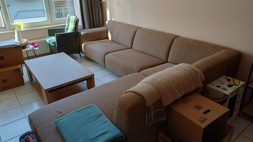 Hoeksalon te koop, Ophalen