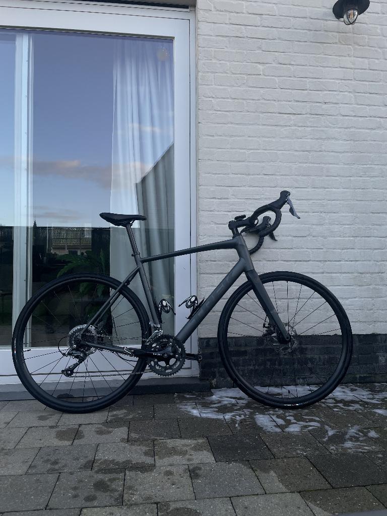 Trek Domane AL 2 Gen 4, Zo goed als nieuw, 15 tot 20 versnellingen, 57 tot 61 cm, Ophalen
