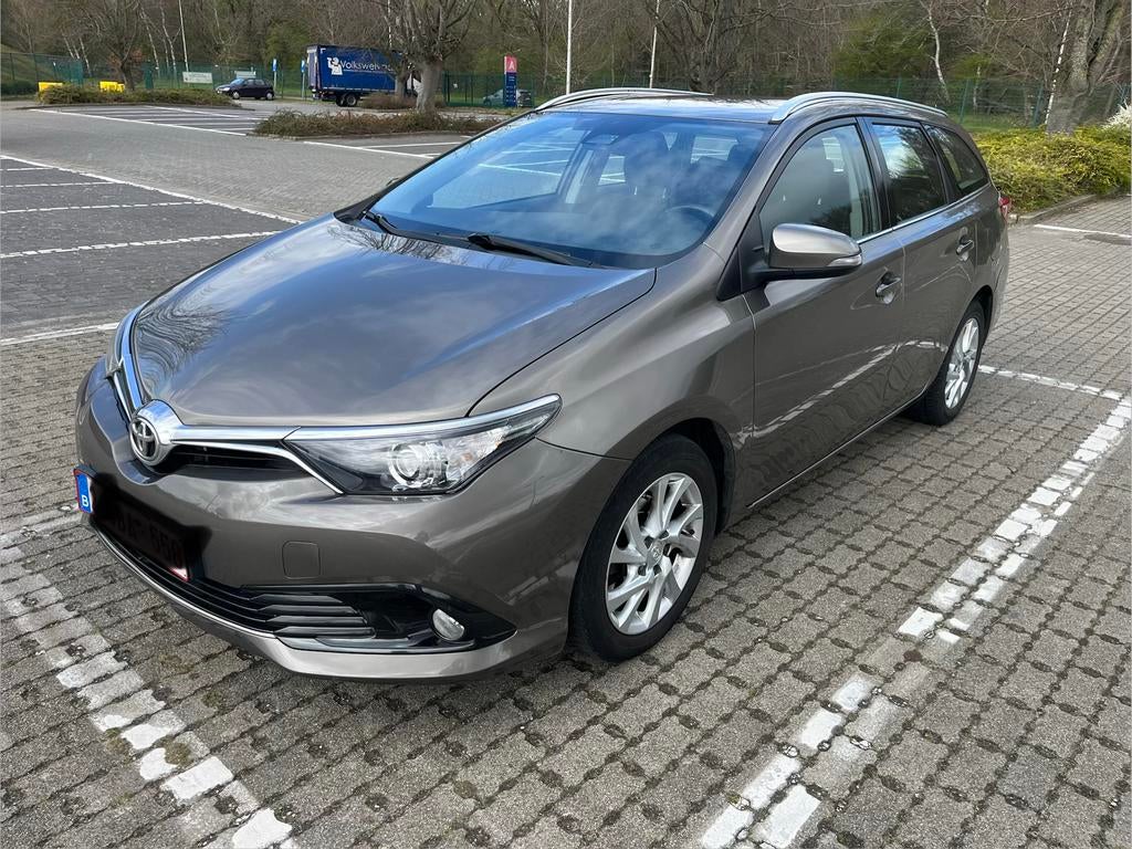 Toyota Auris 1.6 D-4D Touring Sports Comfort, Stof, Euro 6, Bruin, Particulier