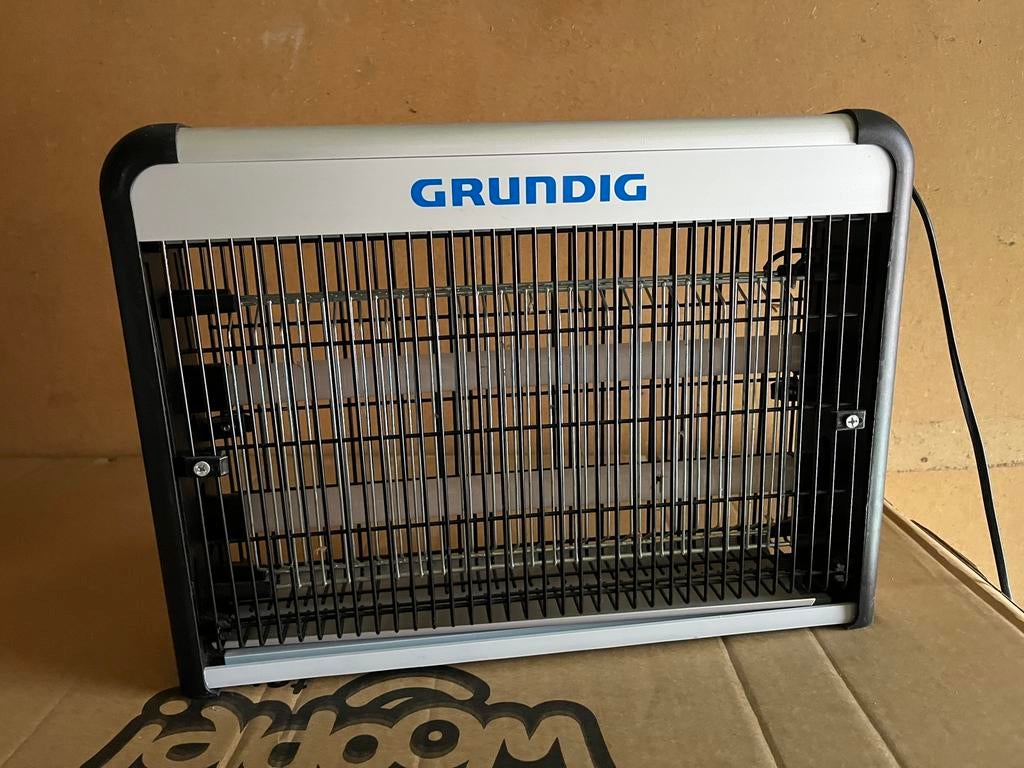 Elektrische muggen- en insectenval, Tuin en Terras, Bestrijdingsmiddelen, Ophalen, Zo goed als nieuw