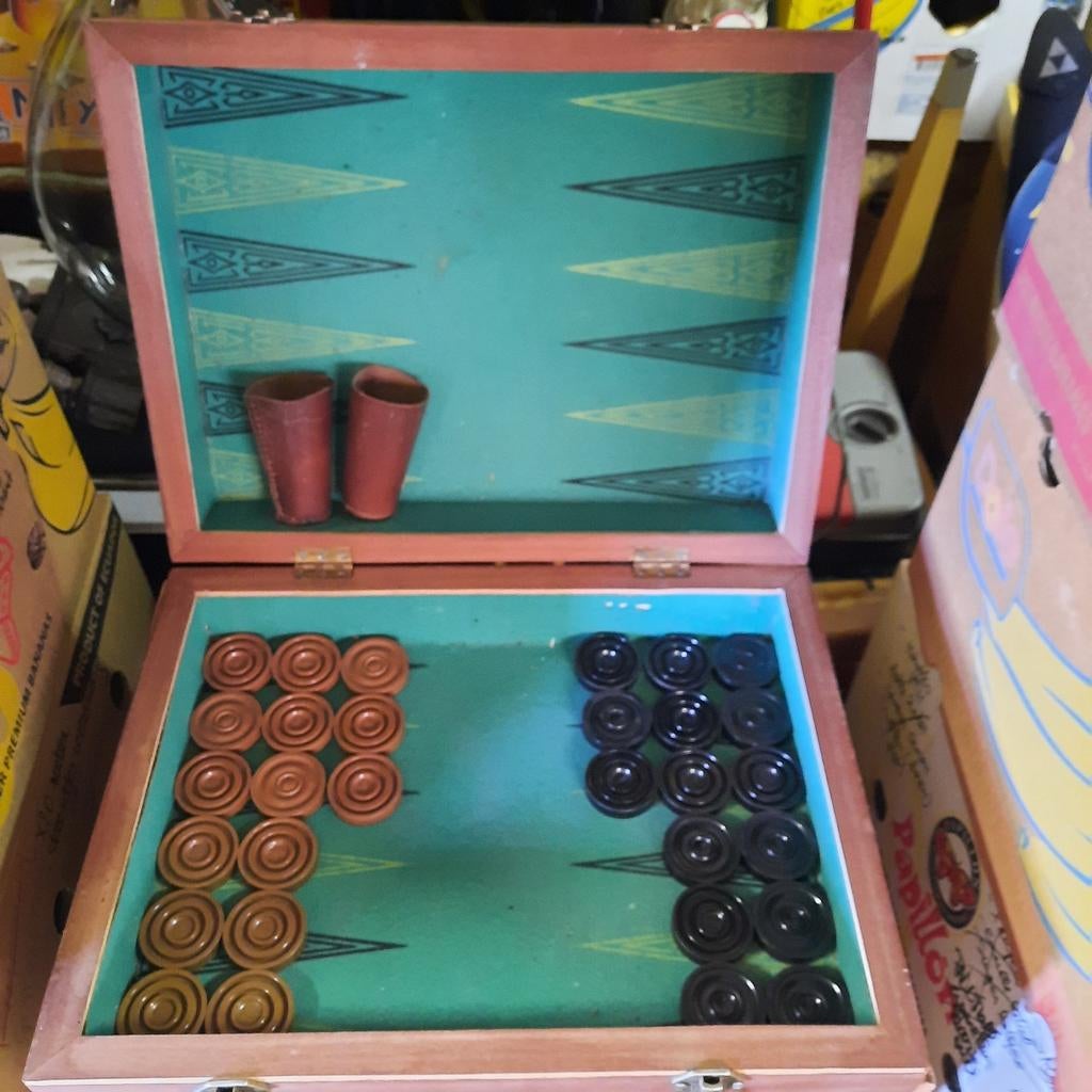 Backgammon ( tric-trac ) in heel goede staat ! Zie foto's ., Collections, Machines | Flipper (jeu), Enlèvement ou Envoi