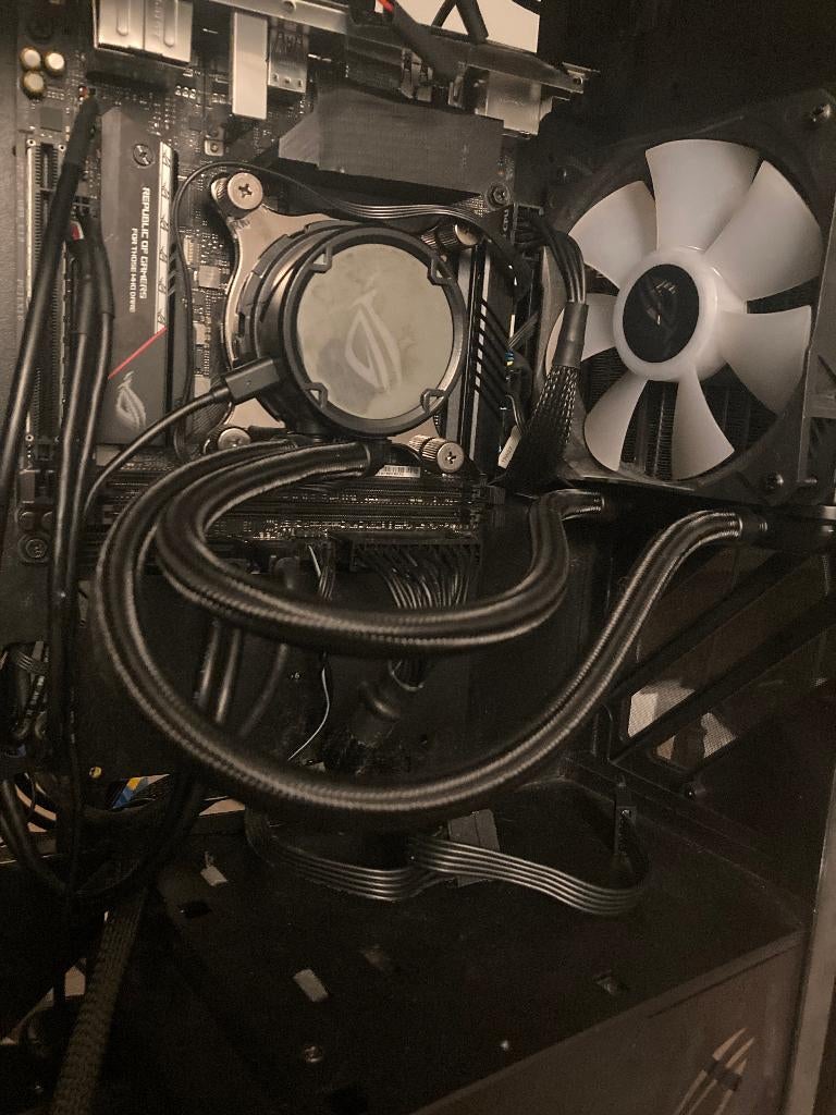 Watercooling AIO ASUS ROG Strix LC 120 (ARGB), Enlèvement, Comme neuf, Refroidisseur ordinateur à eau