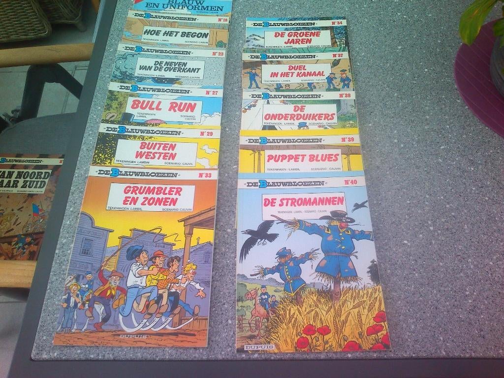 11 De Blauwbloezen strips., Boeken, Stripverhalen, Meerdere stripboeken, Ophalen of Verzenden, Gelezen