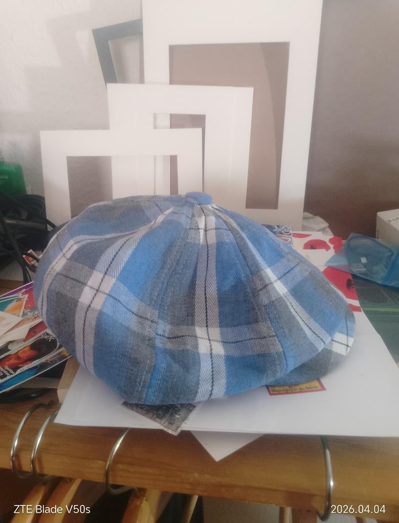 Pet Blu Carré.    55cm-59cm elastisch, Ophalen of Verzenden, Pet