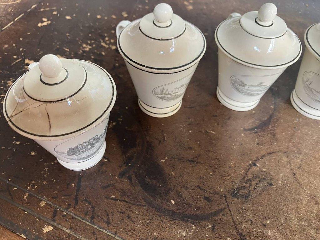 9 crémiers en faïence fine de Creil-Montereau 1808/1818, Enlèvement ou Envoi