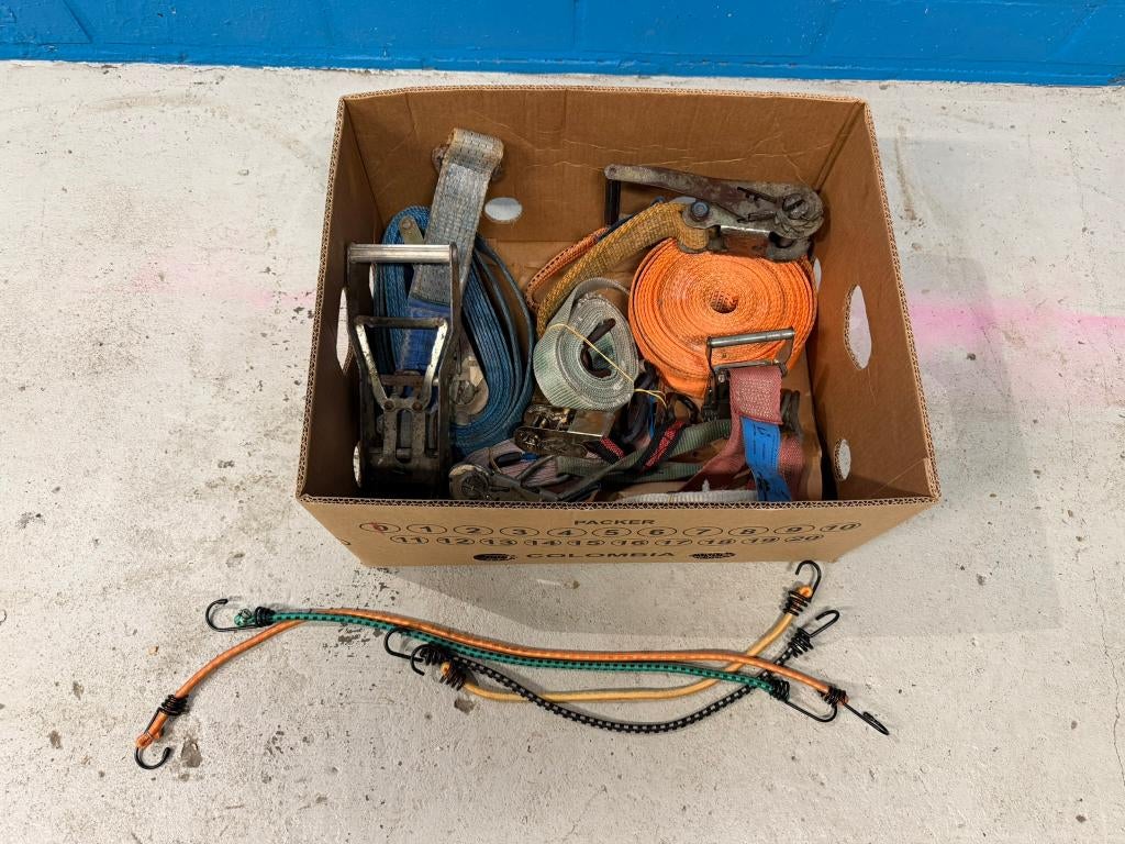 Partij spanbanden, ratelbanden en snelbinders, Enlèvement