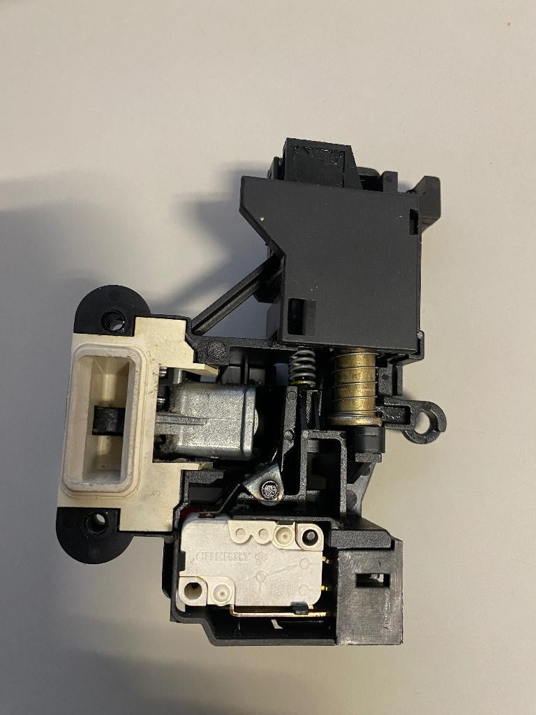 Deurslot Miele Novotronic T490, Elektronische apparatuur, Droogkasten, Ophalen, Zo goed als nieuw, Voorlader, Luchtafvoer